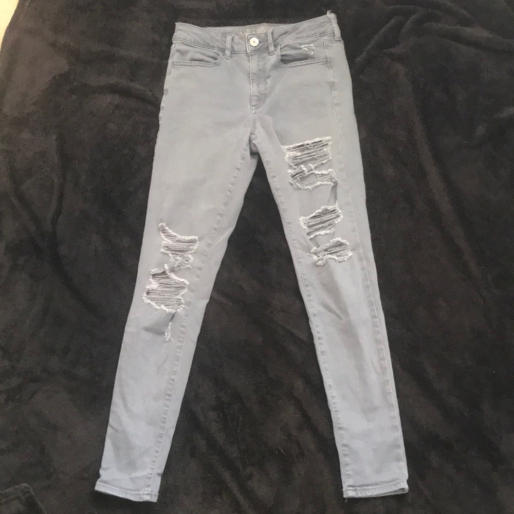 EUC Gray American Eagle Jeans size 6
